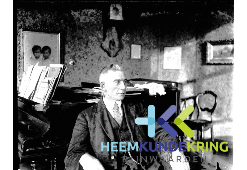 Afbeelding 04-11-1927 F00000856